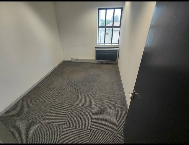 376M² OFFICE TO LET IN BRYANSTON